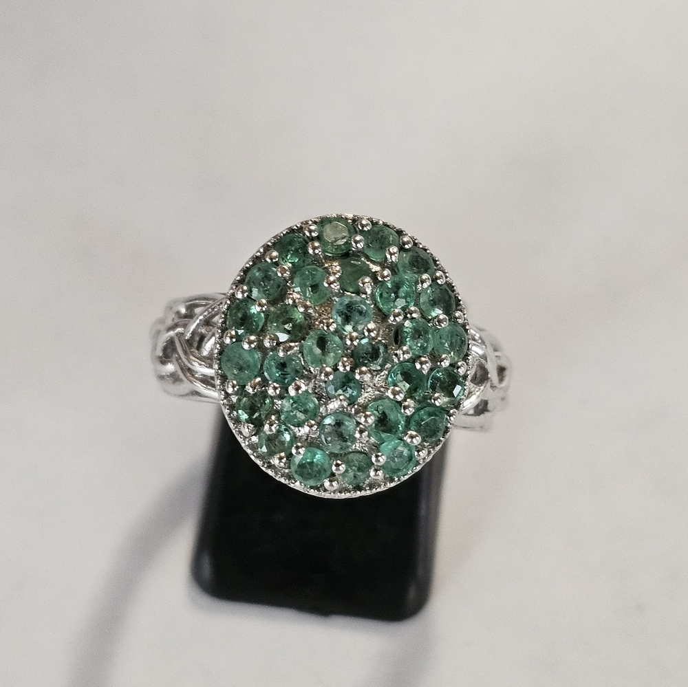 Genuine Emerald Ring in Platinum over Sterling Silver Sz 8 💚 - Picture 3 of 5